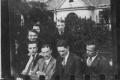 Stoj : Woniakowski, Keller, siedza od lewej :Wikoszewski, prof Slowikowski, prof Gawron i Terlecki